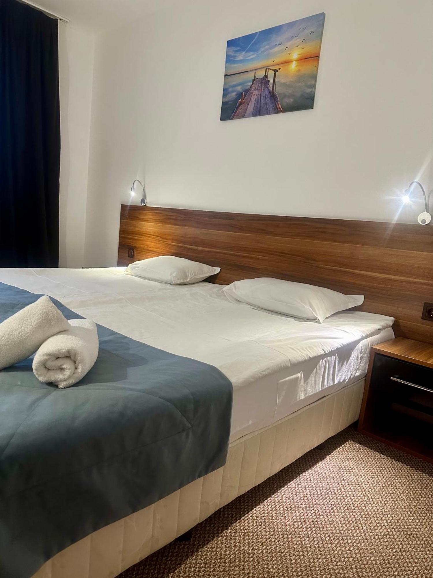 Hotel Brilliance Varna Esterno foto