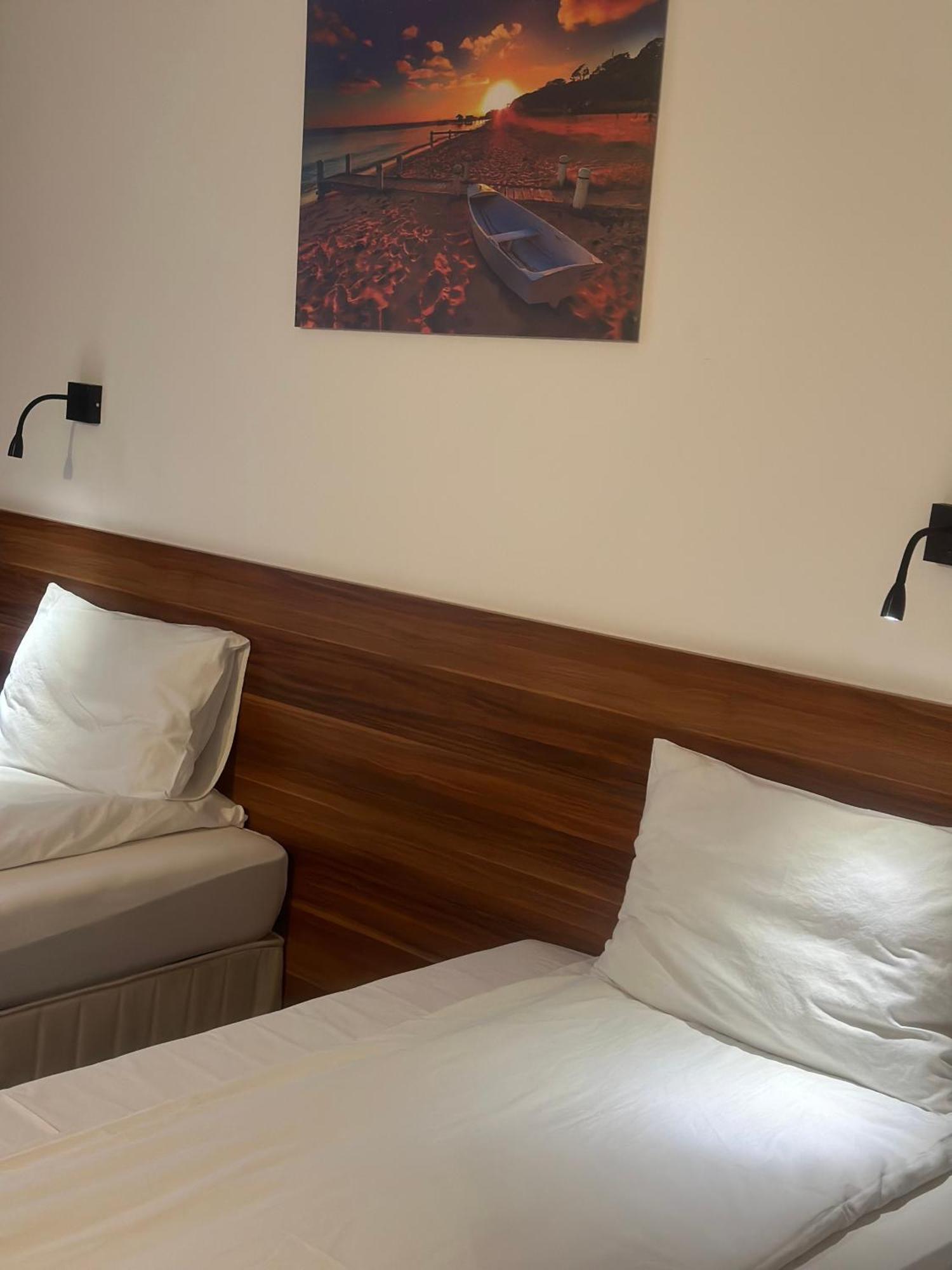 Hotel Brilliance Varna Esterno foto