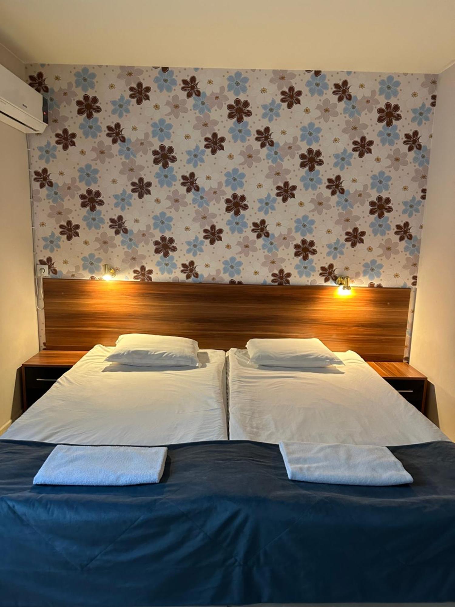 Hotel Brilliance Varna Esterno foto
