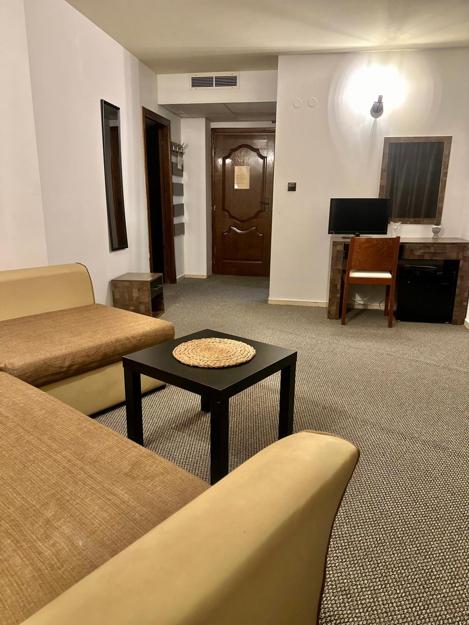 Hotel Brilliance Varna Esterno foto