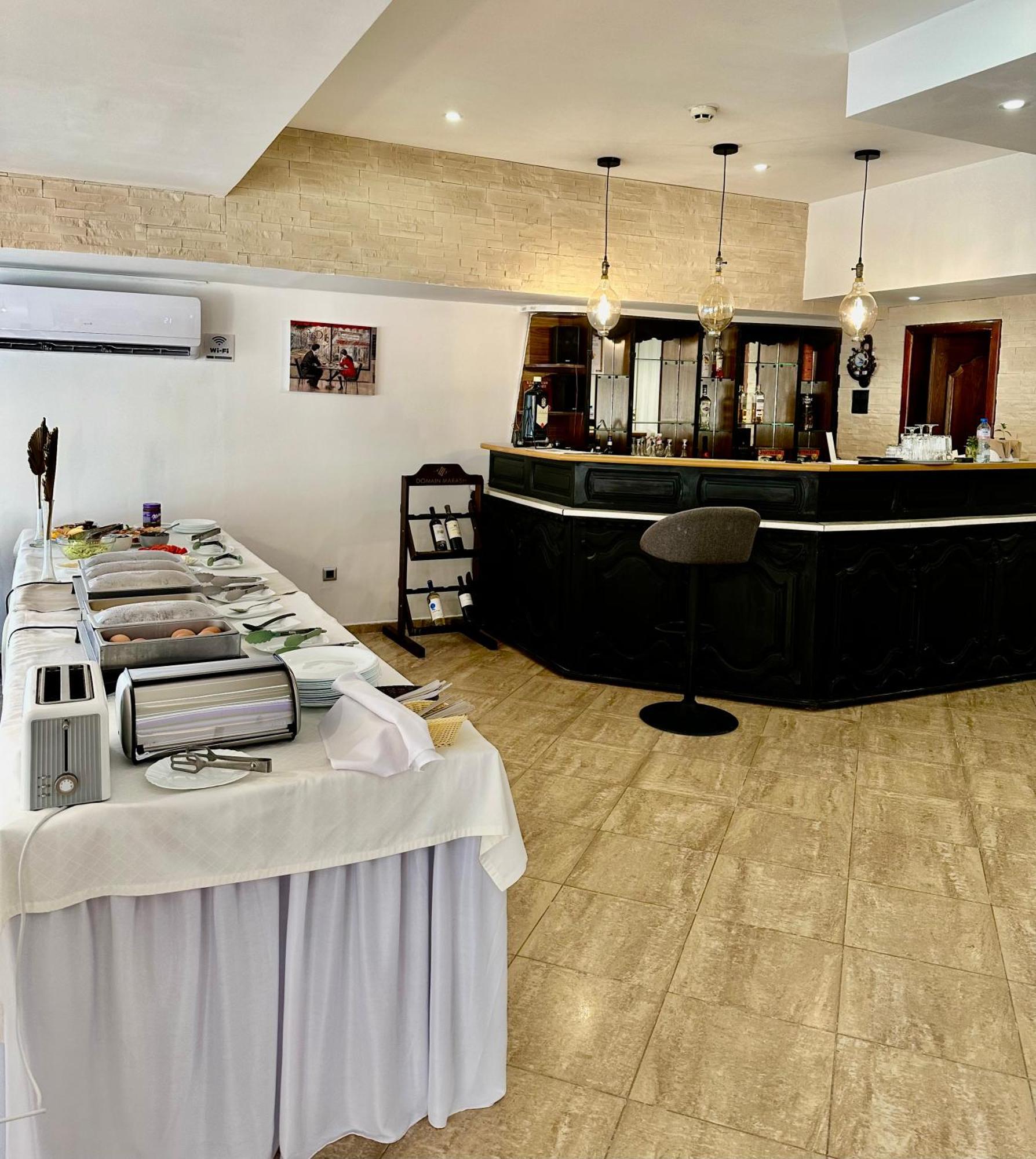 Hotel Brilliance Varna Esterno foto